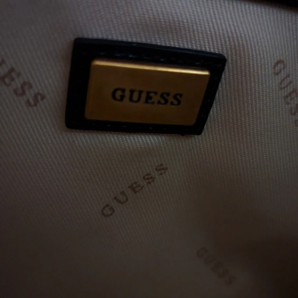 Purse - Picture 4 of 9